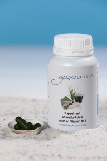 Chlorella-Pulver reich an Vitamin B12 in Kapseln